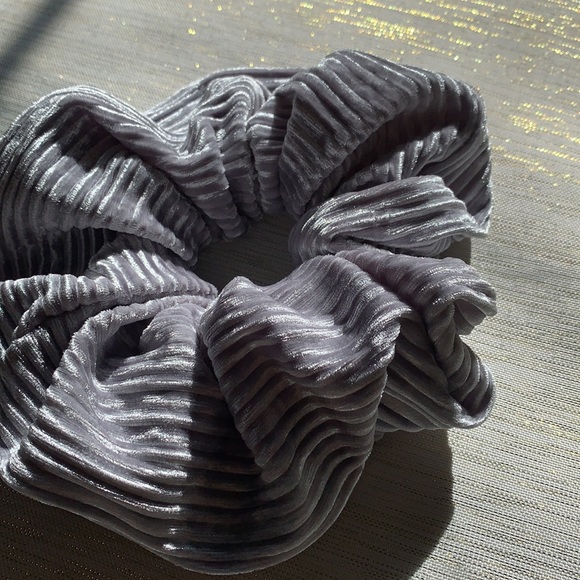 [SOLD OUT] Scrunchie - Picture 2 of 3